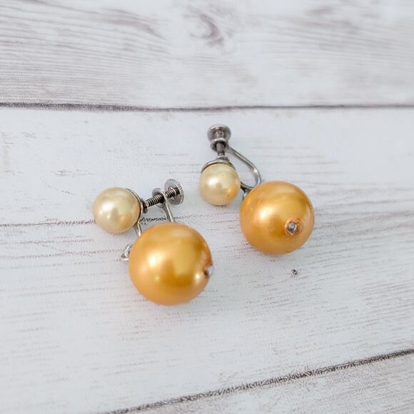 Vintage Screw Back Earrings Golden Tones Ball Dangle Retro Stylish - Picture 5 of 5
